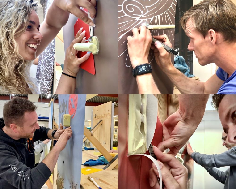 Cursisten oefenen montage rond deurgrepen en stopcontacten tijdens Appcademy Naadloos fotobehang cursus