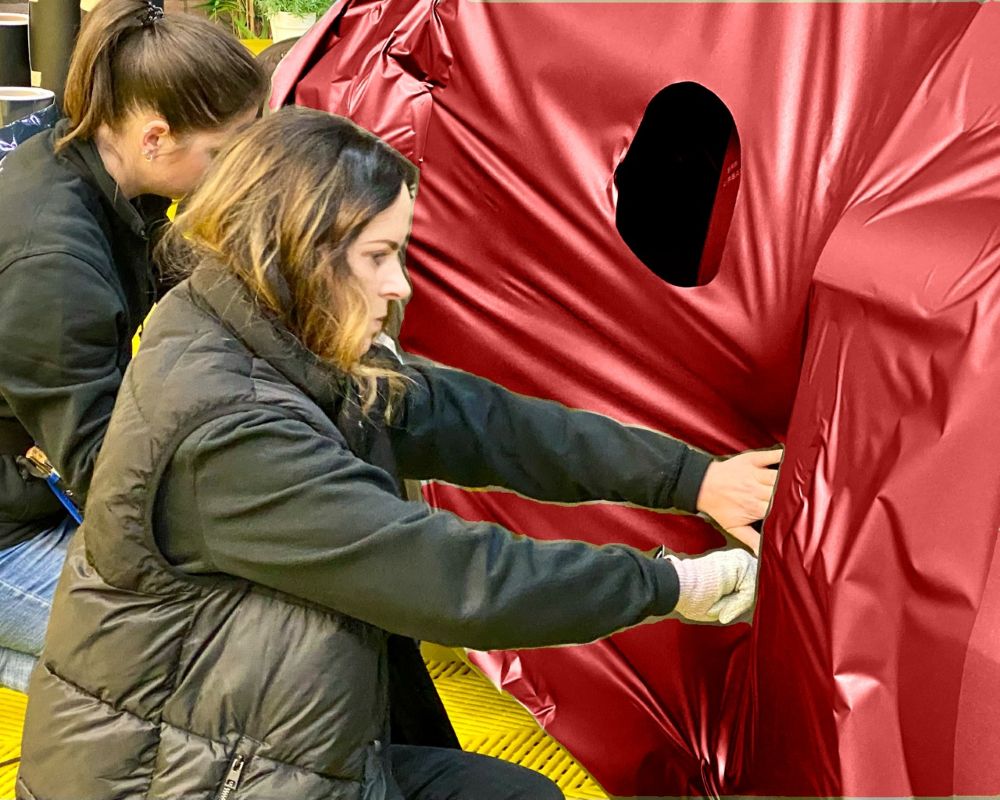 De Carwrap Masterclass helpt je zelf met wrappen van de instap van auto's